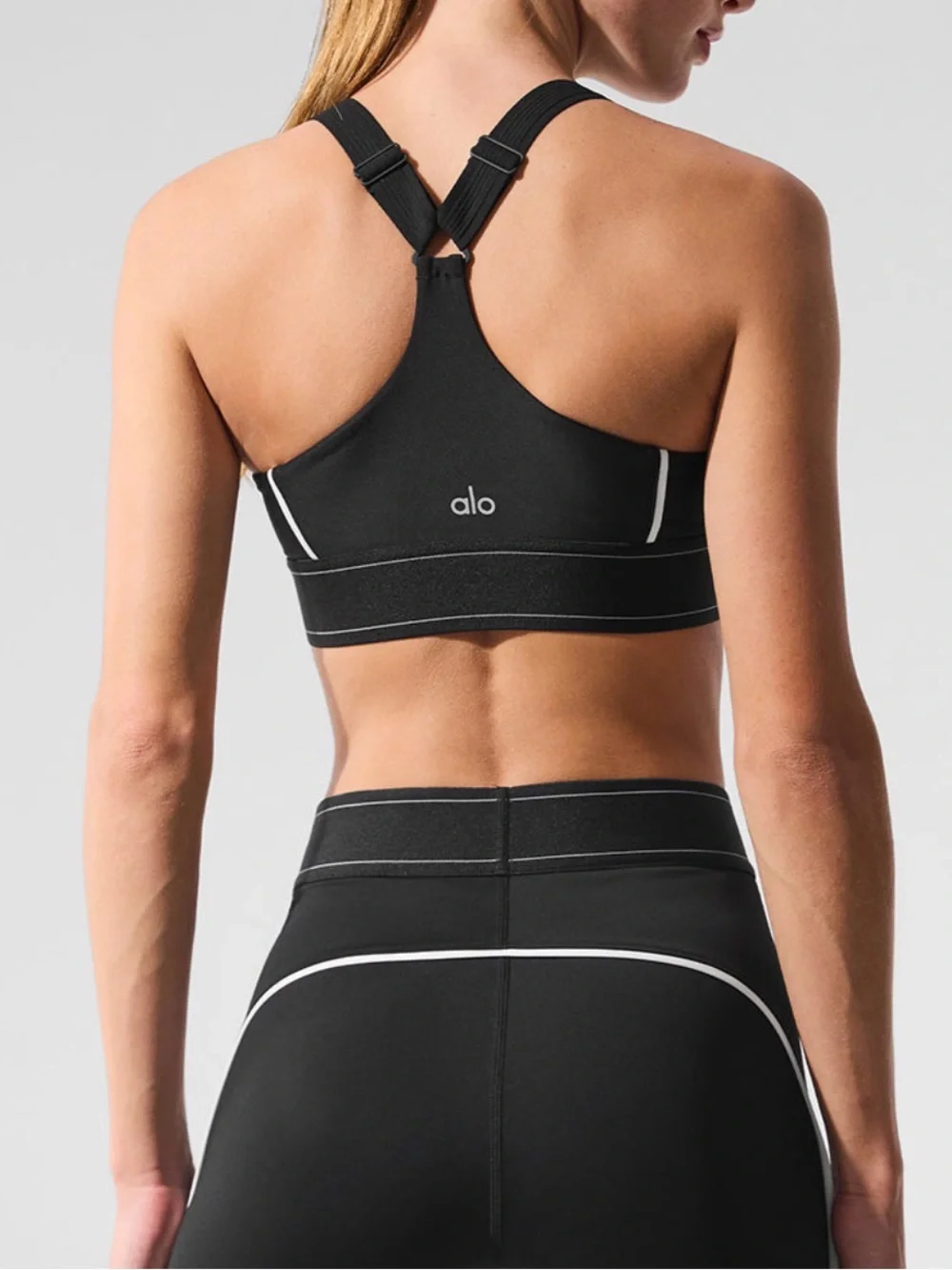 ALO Yoga Black Performance airlift Sports Bra (S) & Legging (M) Set